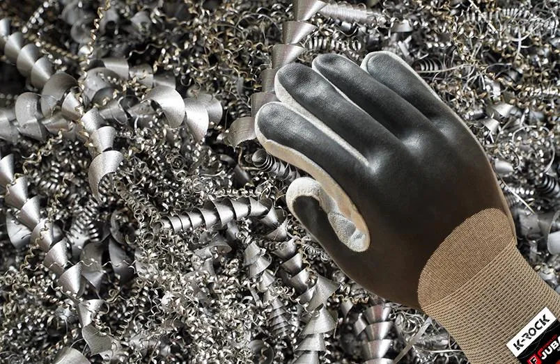guantes para trabajar materiales cortantes
