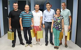Compañeros homenajeados con motivo de sus 25 años en la empresa
