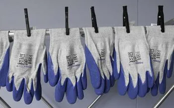 lavar guantes